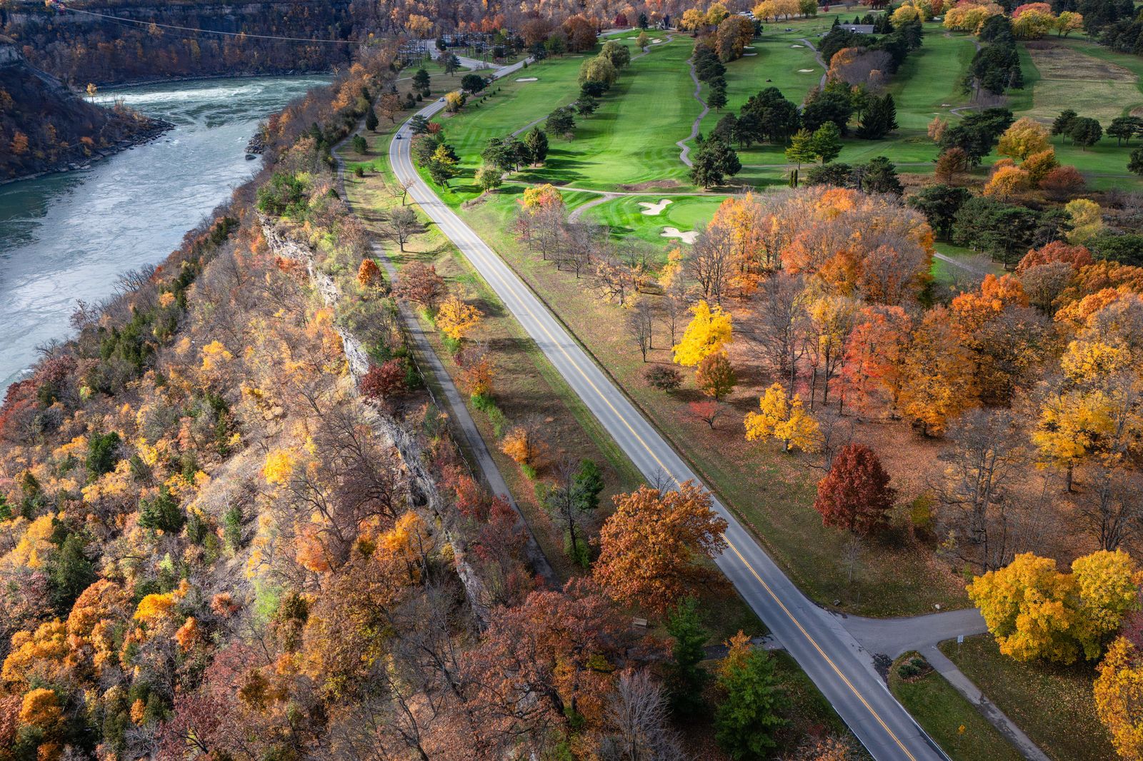 The Niagara River gorge, which a Niagara Falls airport transfer crosses on the way to IAG