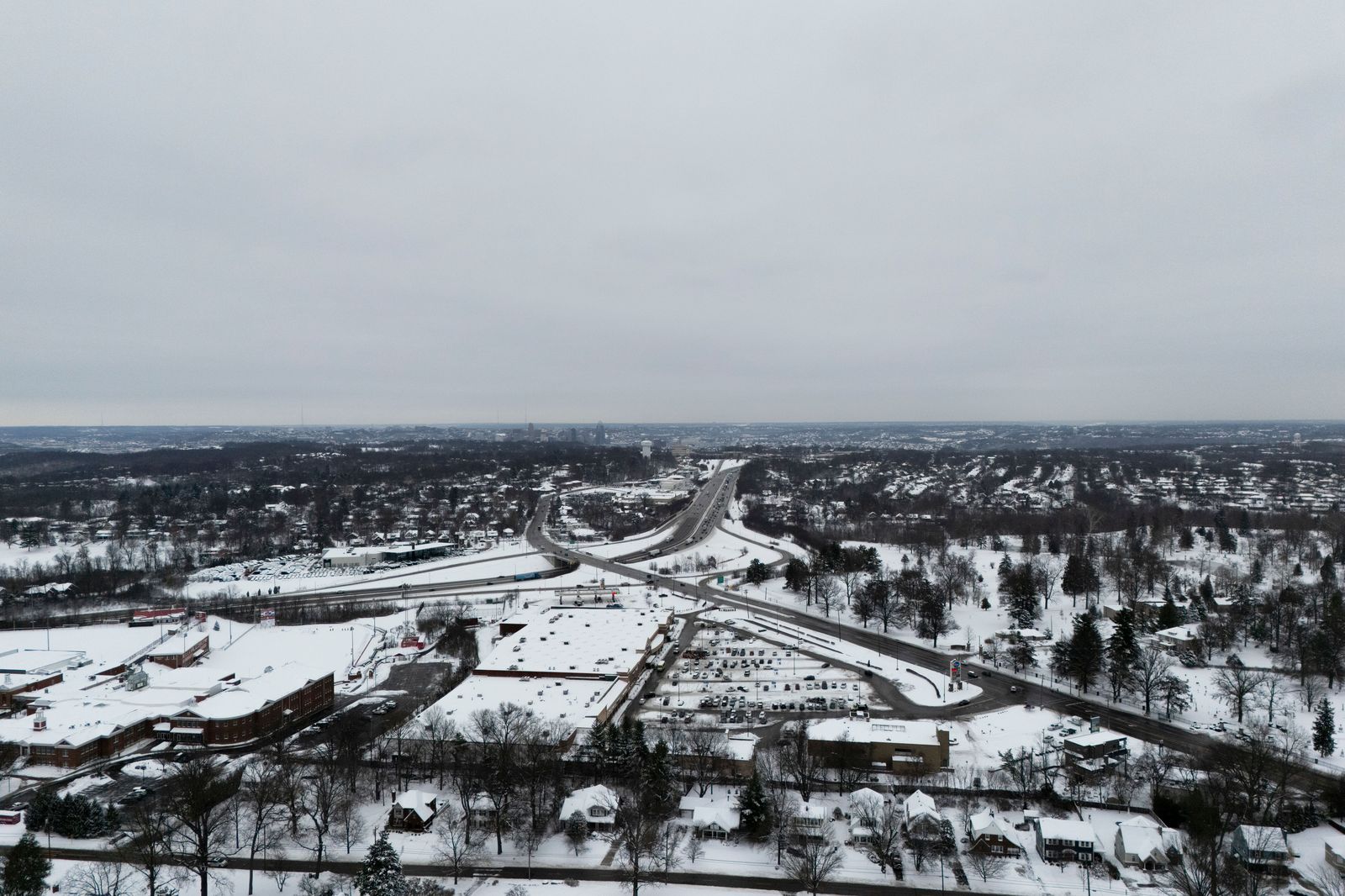 Highway 401 between Cambridge and Milton is the main link from YKF to Pearson and slows in winter squalls