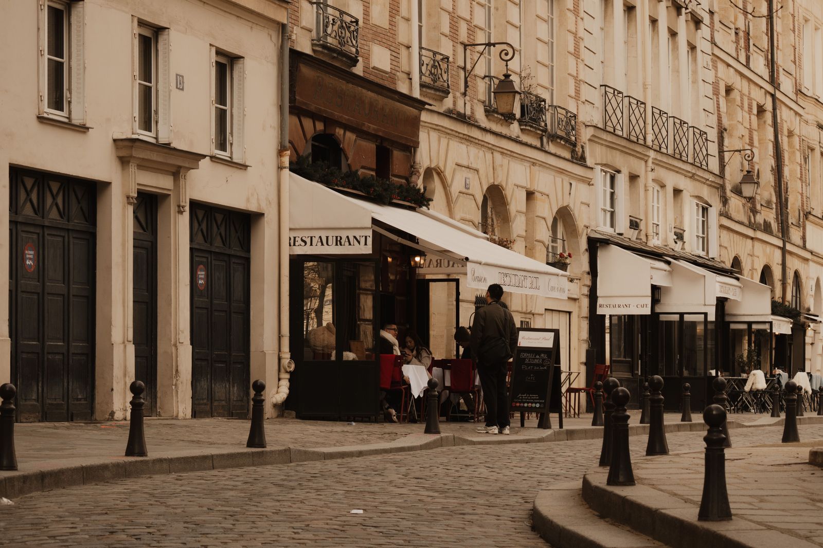 A Paris morning; most Toronto flights leave CDG between late morning and early evening