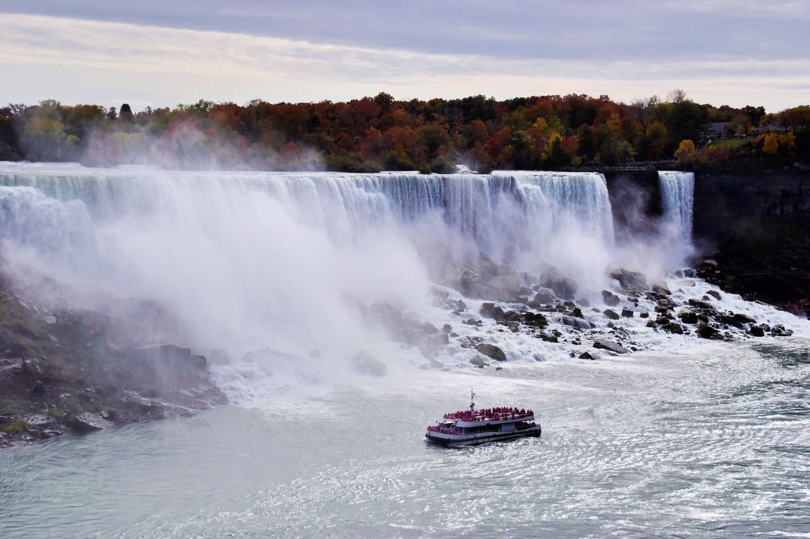 The boat cruise approaching the mist at the base of the Horseshoe Falls