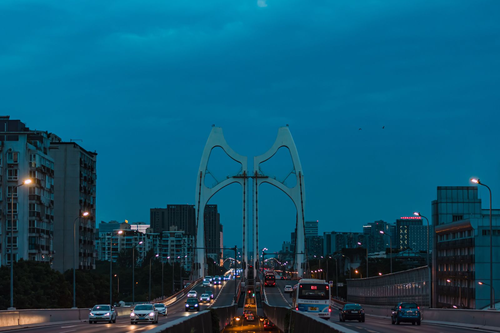 Evening traffic on a Toronto highway on the way to Pearson